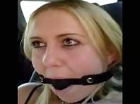 Sklavin im auto